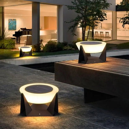 Landing Light (Outdoor Solar) - Designer's Top Pick