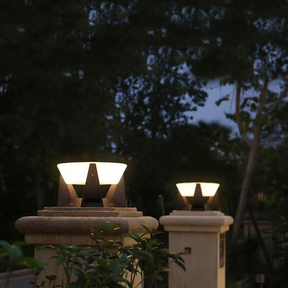 Landing Light (Outdoor Solar) - Designer's Top Pick