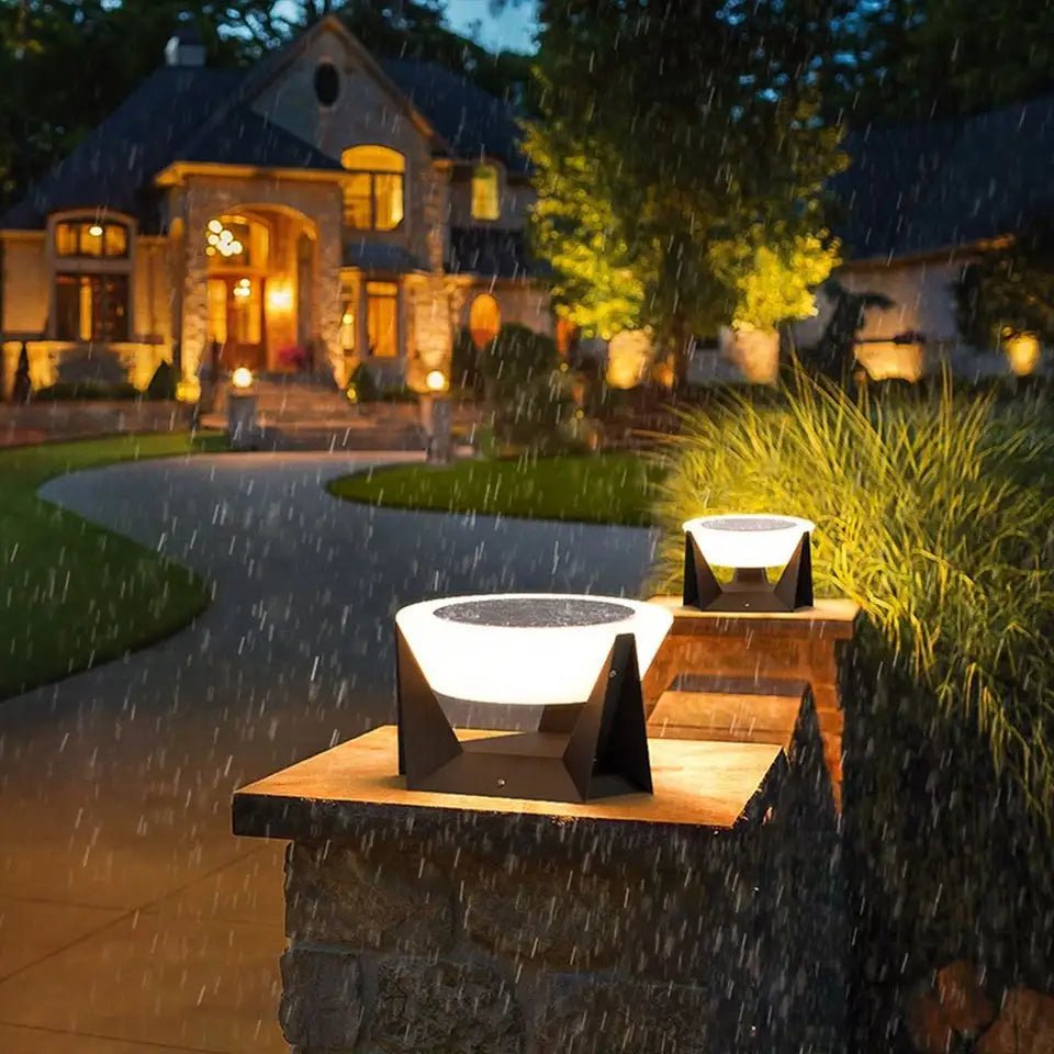 Landing Light (Outdoor Solar) - Designer's Top Pick