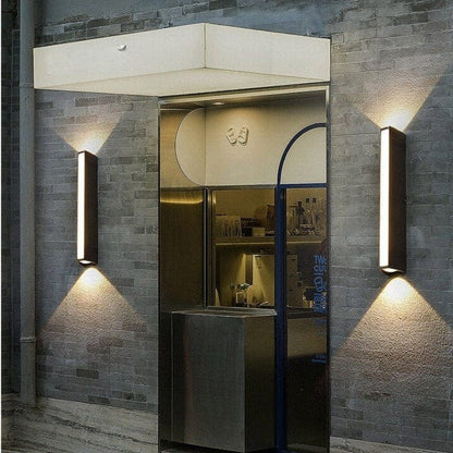 Cascade Wall Light – Modern Elegance for Any Space